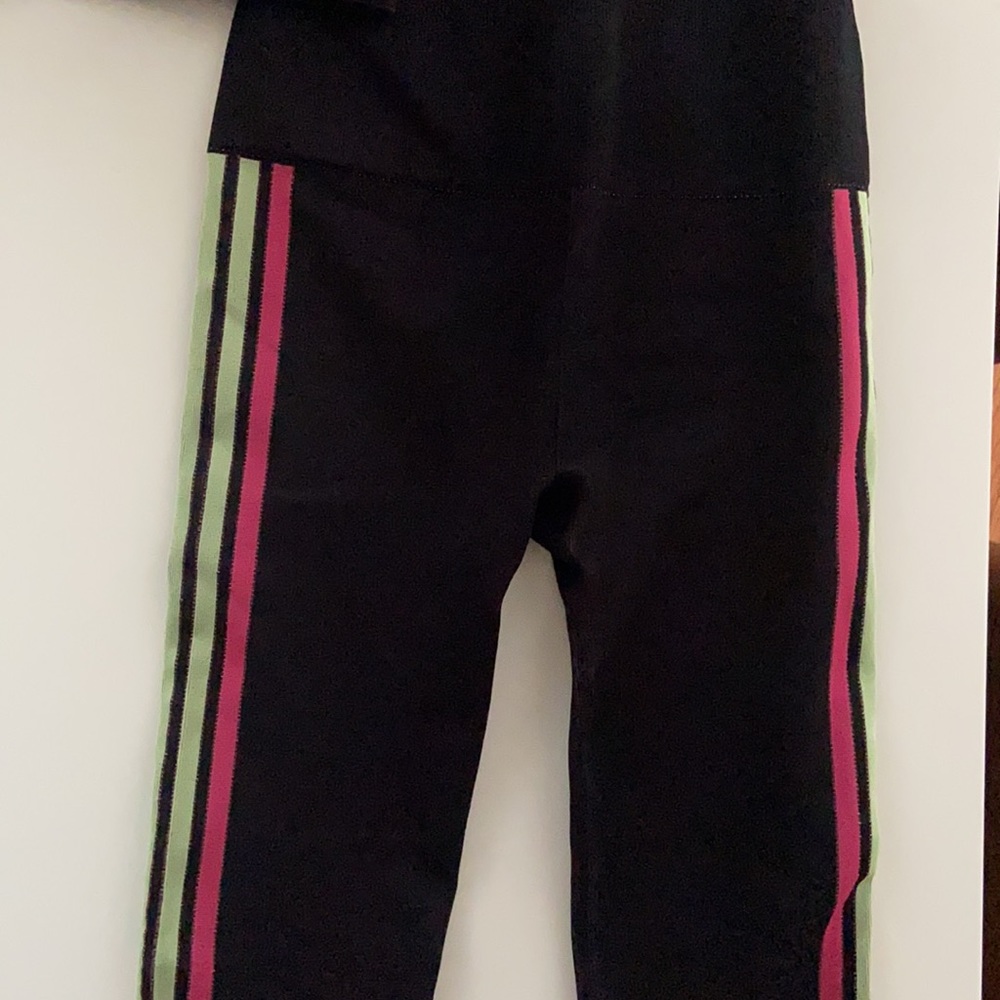 Fabletics 3-Piece Set - Picture 2 of 5